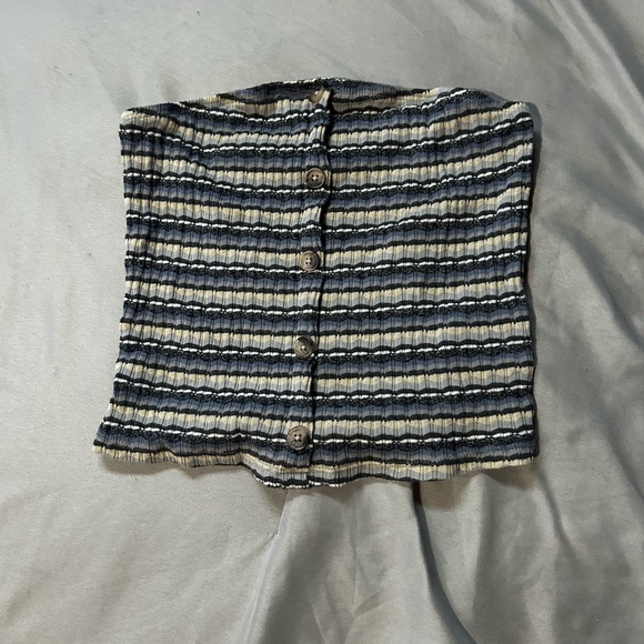 Faux Button-up Crop Top - Picture 1 of 3